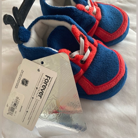 Columbus Bluejackets baby slippers. Size 12-24m NWT - Picture 3 of 4